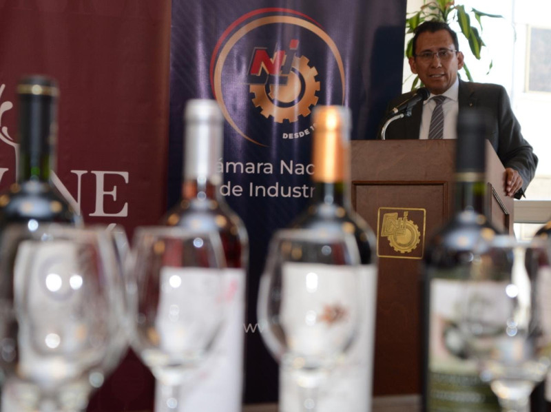 Apoyamos a la industria vitivinícola en el Winefest