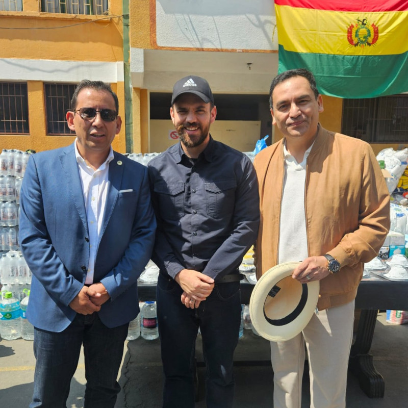  SE ENTREGARON INSUMOS Y EQUIPOS PARA BOMBEROS VALUADOS EN MÁS DE 14 MILLONES DE BOLIVIANOS